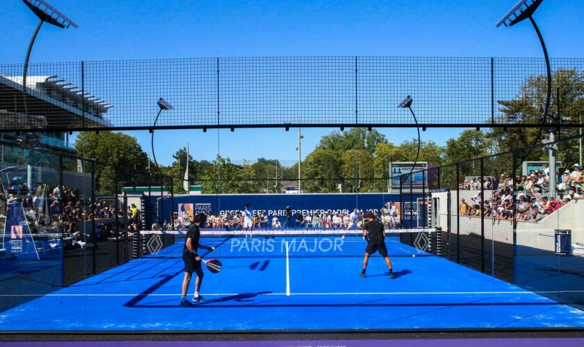 Avec toujours plus de pratiquants, le padel concurrence-t-il le tennis en France ?