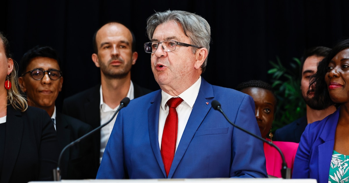 Le leader LFI Jean-Luc Mélenchon s'exprime après les premières estimations du second tour des élections législatives, le 7 juillet 2024 à Paris