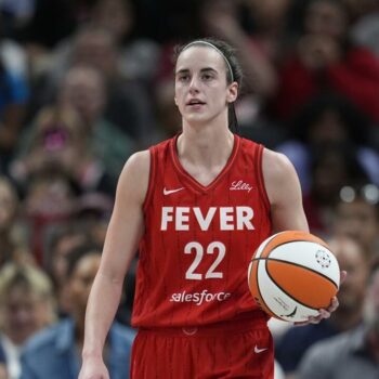 Une saison historique pour Caitlin Clark, la surdouée du basket féminin qui suscite les jalousies