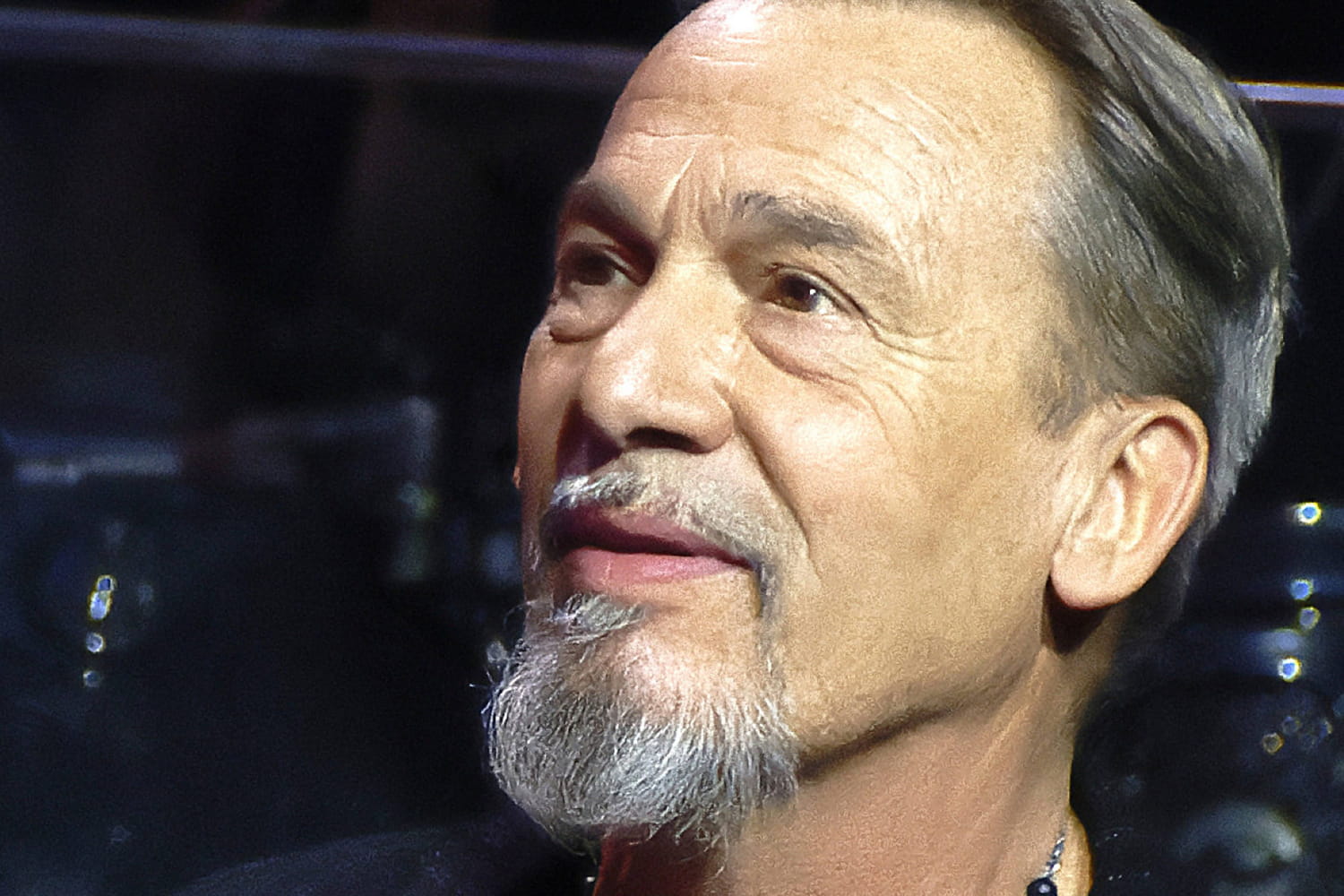 "Elle s'accroche, elle revient sans arrêt" : Florent Pagny s'exprime de nouveau sur la maladie et les rechutes de son cancer