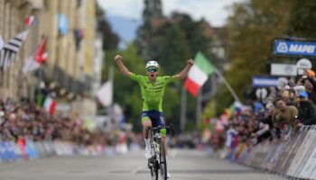 Straßenrad-Weltmeisterschaft: Tadej Pogačar gewinnt Straßenrad-WM