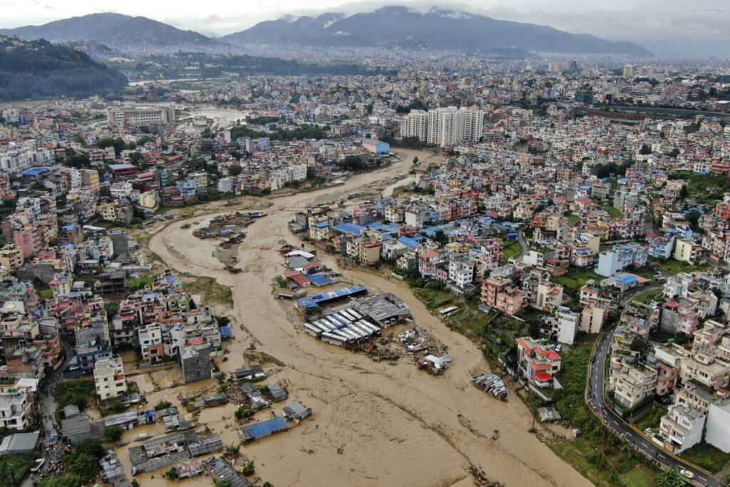 Inondations au Népal : au moins 192 morts