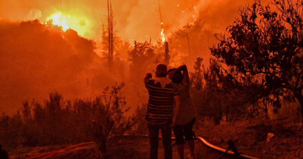 Incendie en Grèce : deux morts dans une forêt près de Corinthe