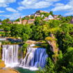 Cette petite ville est inconnue des touristes, ses cascades sont parmi les plus belles d'Europe