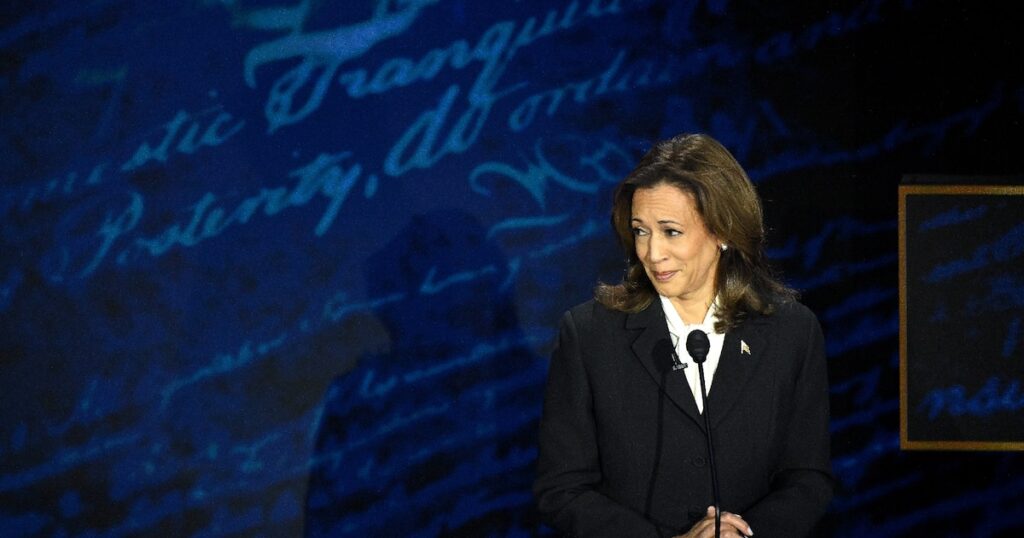 La vice-présidente des Etats-Unis et candidate démocrate pour l'élection présidentielle américaine Kamala Harris, lors d'un débat télévisé avec le candidat républicain Donald Trump le 10 septembre 2024 à Philadelphie (Pennsylvanie)