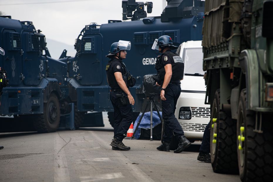 Nouvelle-Calédonie : cinq personnes recherchées se rendent avant une possible intervention des forces de l'ordre dans la tribu de Saint-Louis