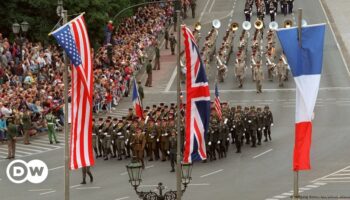 1994: Remembering when World War II Allies left Berlin