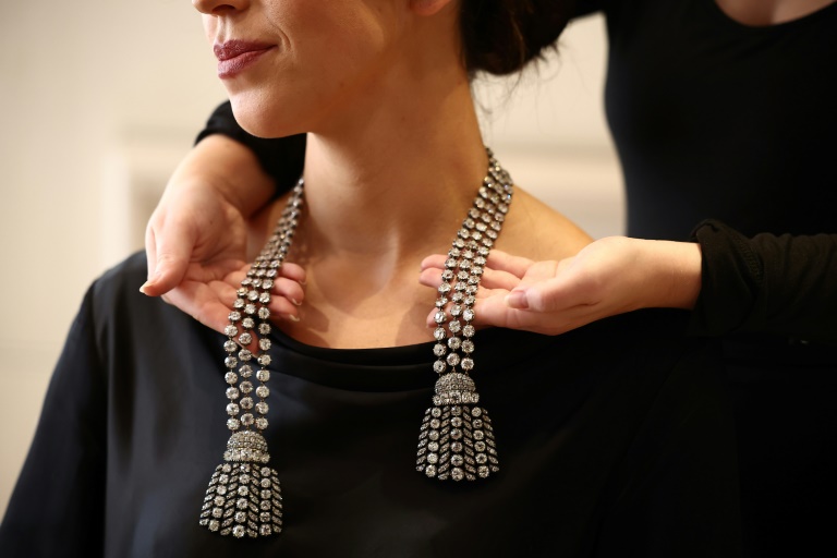 500 diamants !: Un mystérieux collier aux enchères chez Sotheby's