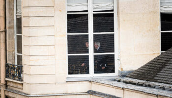 A l’Assemblée nationale, l’assise fragile de Michel Barnier menacée par les tensions avec les macronistes