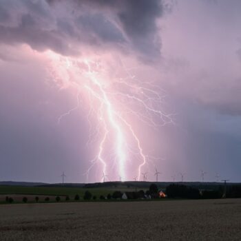 Alerte jaune : Des orages et de fortes pluies attendues ce soir