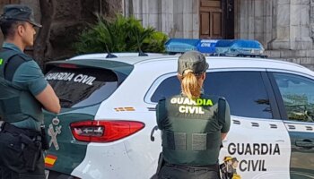 Amenazan con un cuchillo a un camionero, lo maniatan, le meten la cabeza en un saco y le roban la carga en un área de servicio de Granada