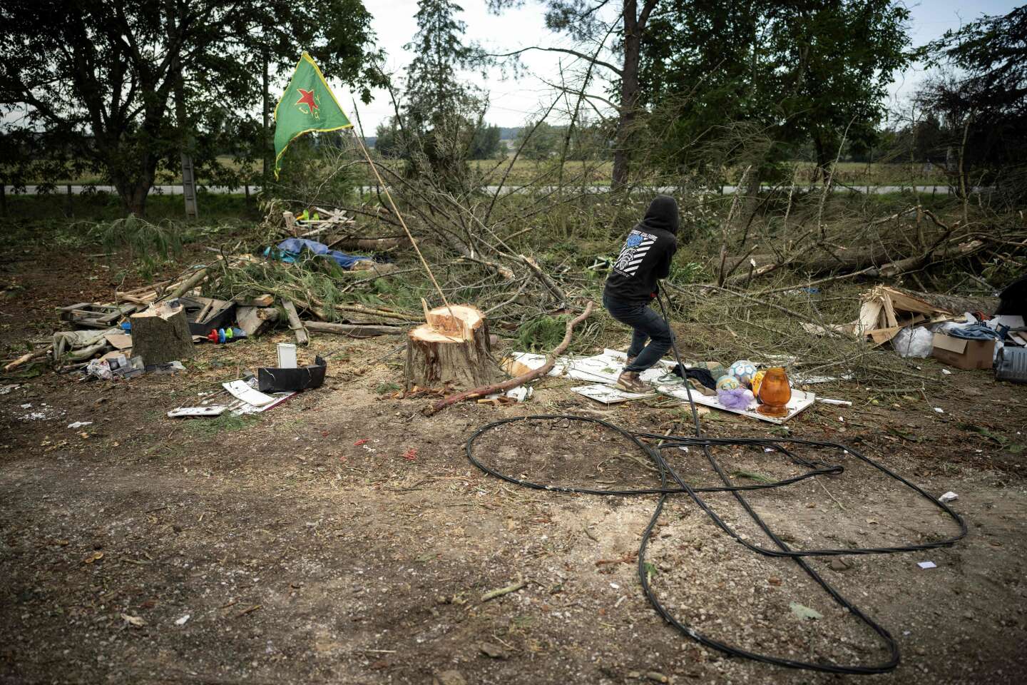 Autoroute A69 : la gendarmerie dans les arbres pour décrocher les derniers « écureuils »