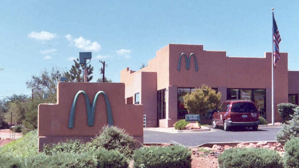 Aux États-Unis, les arches d'un McDonald's sont bleues pour une bonne raison