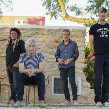 Avec “Moon Mirror”, Nada Surf prouve que le rock étudiant US vieillit bien