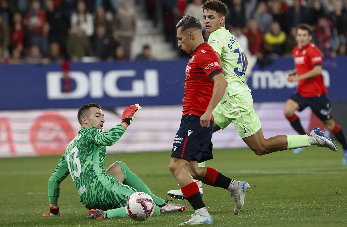 Bryan Zaragoza se ceba con el Barça en El Sadar