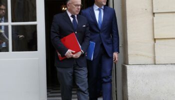 «Ça ressemble au rendez-vous du dernier calage»&nbsp;: Bernard Cazeneuve franchit une marche vers Matignon