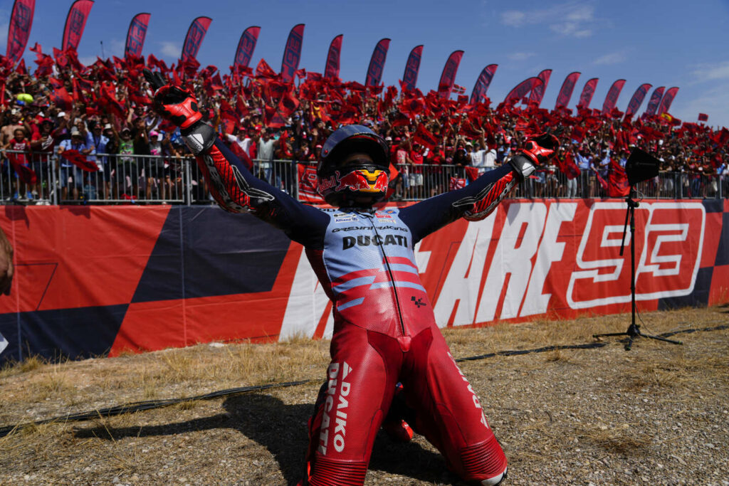 « C’est un miraculé » : après quatre ans de galère, Marc Marquez fait de nouveau peur en MotoGP