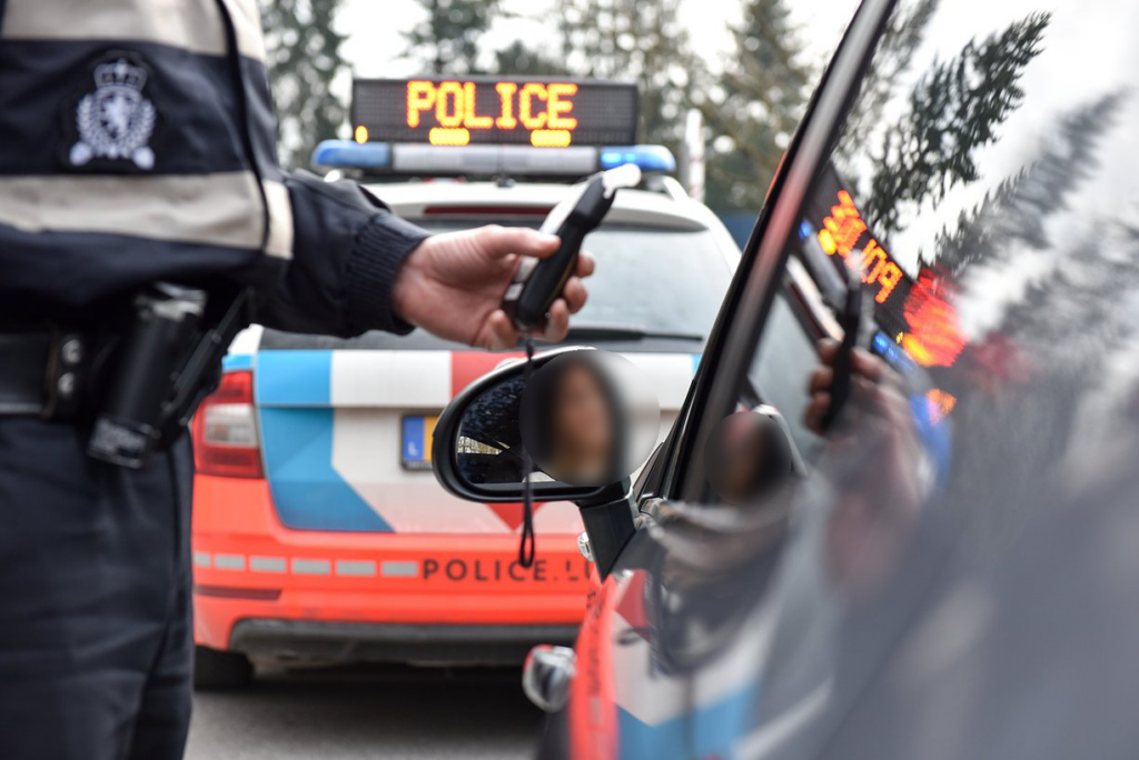 Cinq véhicules accidentés: Carambolage sur l'A4 jeudi soir : le conducteur était alcoolisé