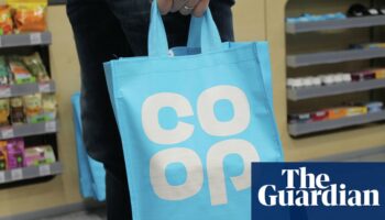 Co-op chain turns to AI to identify criminals with weapons