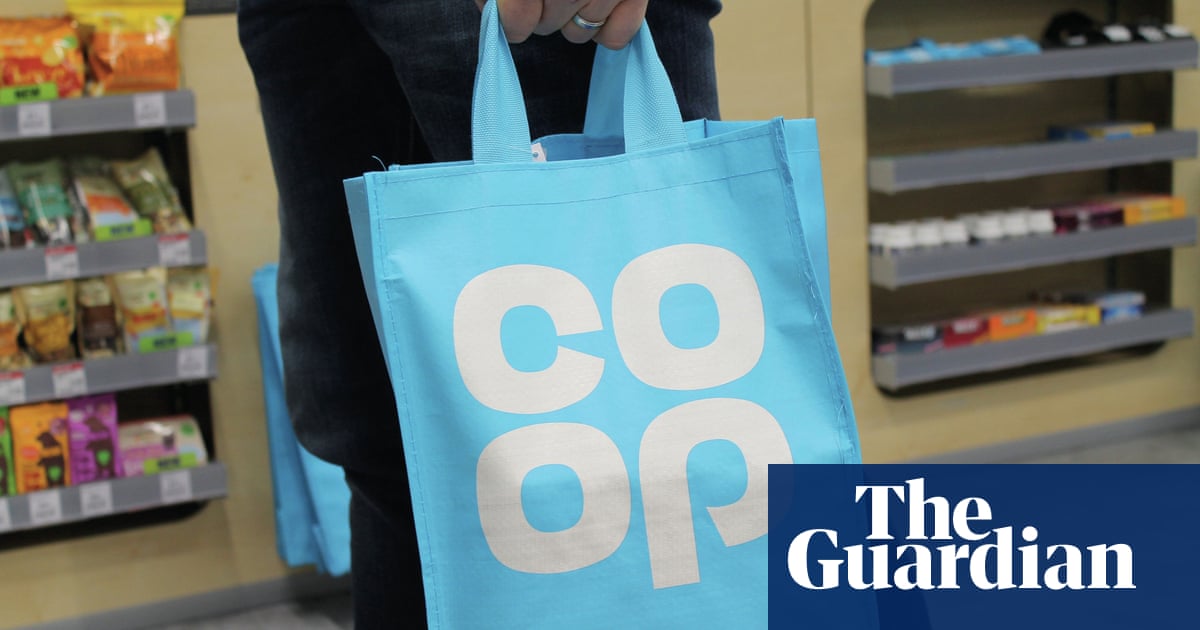 Co-op chain turns to AI to identify criminals with weapons