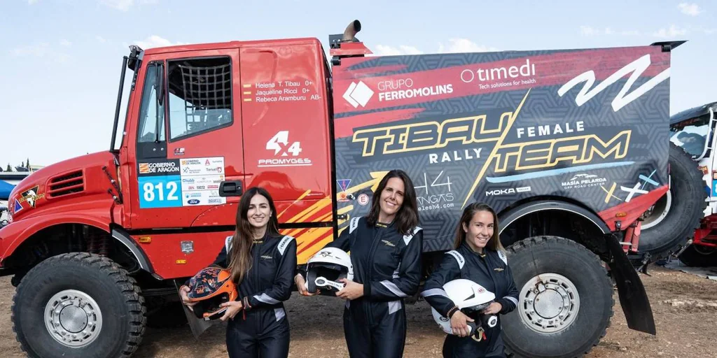 Cómo es un equipo femenino de camión de rallys en España