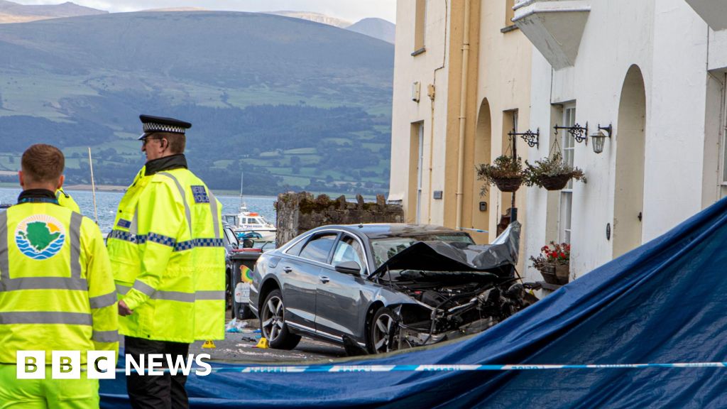 Crash driver died from chest injuries - inquest