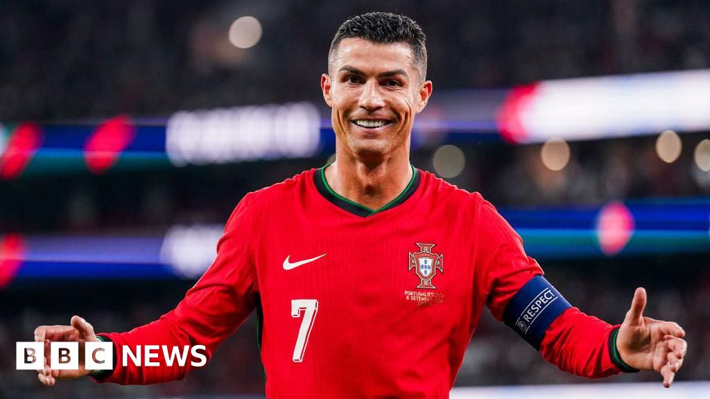 Cristiano Ronaldo becomes first person to hit 1bn social media followers