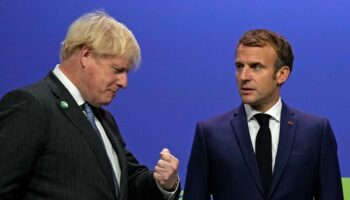 Dans ses mémoires: Boris Johnson règle ses comptes avec Emmanuel Macron