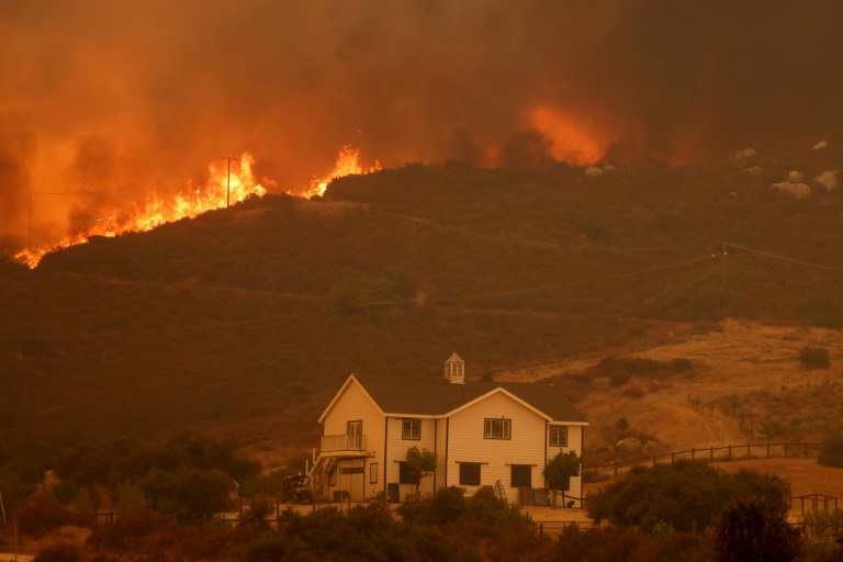 Des incendies font rage: L'état d'urgence décrété à Los Angeles