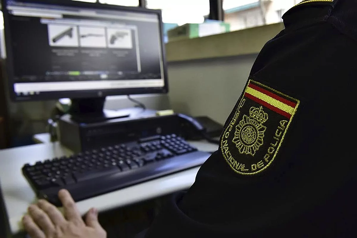 Detenidas 12 personas por producir y distribuir contenido pornográfico infantil a través de la web