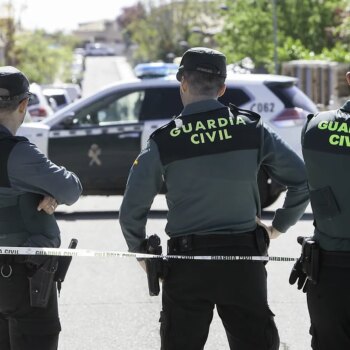 Detenido un hombre de 26 años por apuñalar a su madre en plena calle en Cieza (Murcia)