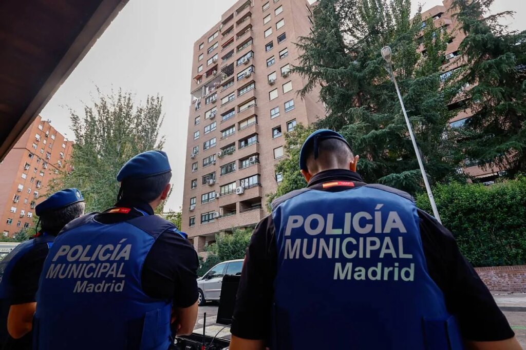 Detienen al portero de una discoteca de Madrid por agredir sexualmente a una clienta tras invitarle a unos chupitos