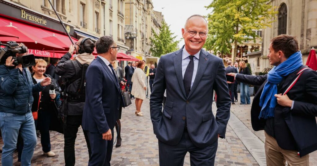 Édouard Philippe, un candidat pressé qui devra exister entre Michel Barnier et Gabriel Attal