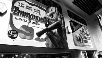 « Emmanuelle » dans « Le Monde », du monument de la littérature érotique à ses avatars cinématographiques