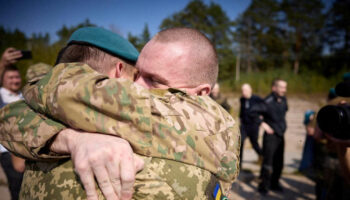 En direct, guerre en Ukraine : les autorités ukrainiennes confirment l’échange avec la Russie de 103 prisonniers de chaque camp