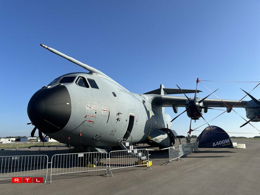 En photos: L'armée luxembourgeoise dévoile son A400M au Findel