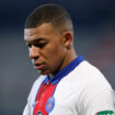 Entre Kylian Mbappé et le PSG, le bras de fer est lancé