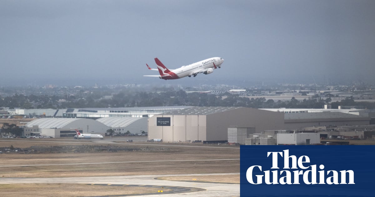 Federal government approves third runway for Melbourne airport