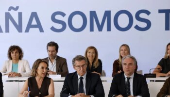 Feijóo toma la iniciativa como alternativa del Gobierno y quiere reunir a patronal y sindicatos para su Ley de Conciliación: "Ser padre o madre no debe ser una heroicidad"