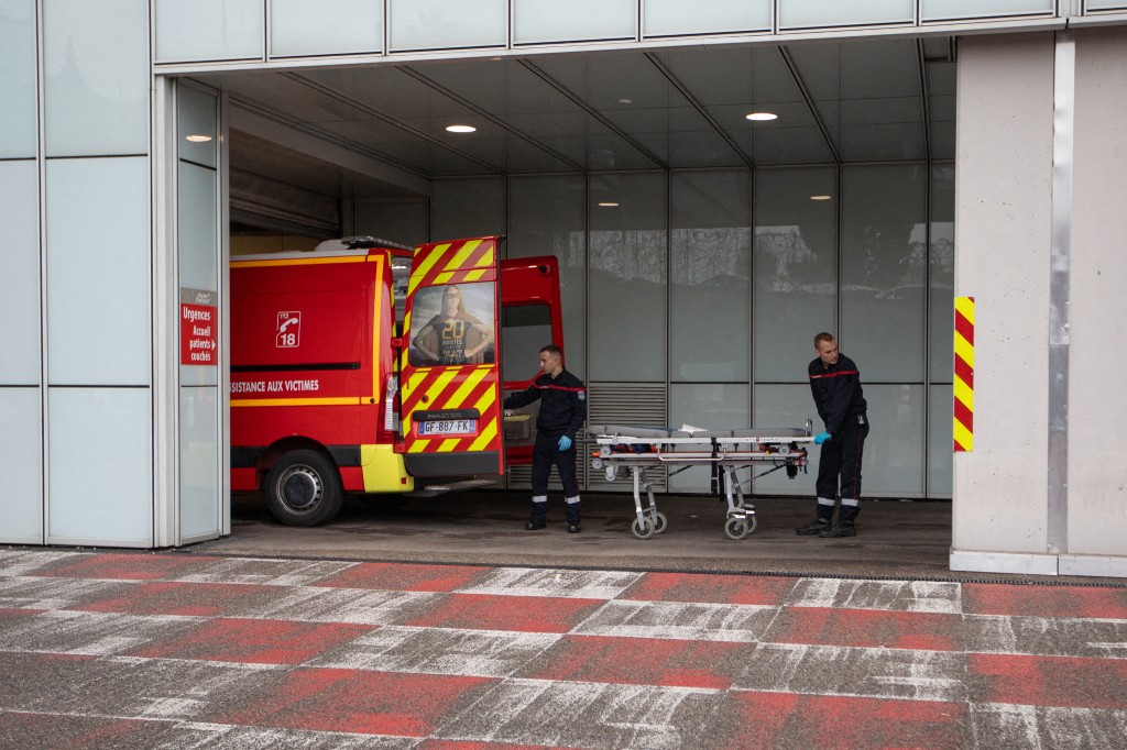 Fillette de 7 ans fauchée: Le motard qui faisait une roue arrière, mis en examen