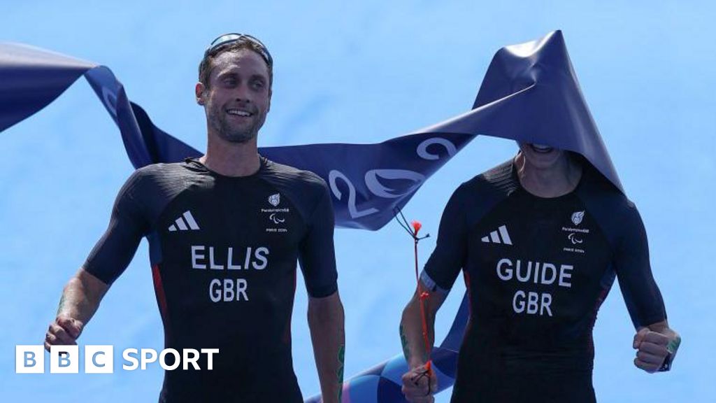 Dave Ellis and Luke Pollard cross the line