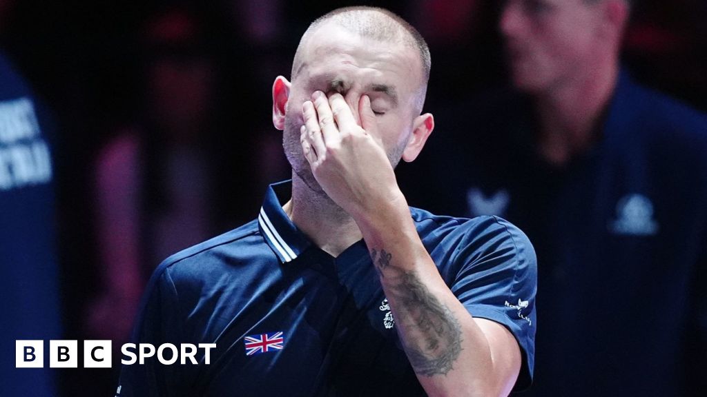 Dan Evans reacts after his loss to Denis Shapovalov