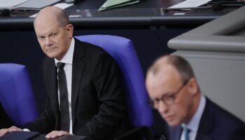 Generaldebatte im Bundestag: Scholz: stellen Asylrecht im Grundgesetz "nicht zur Debatte"