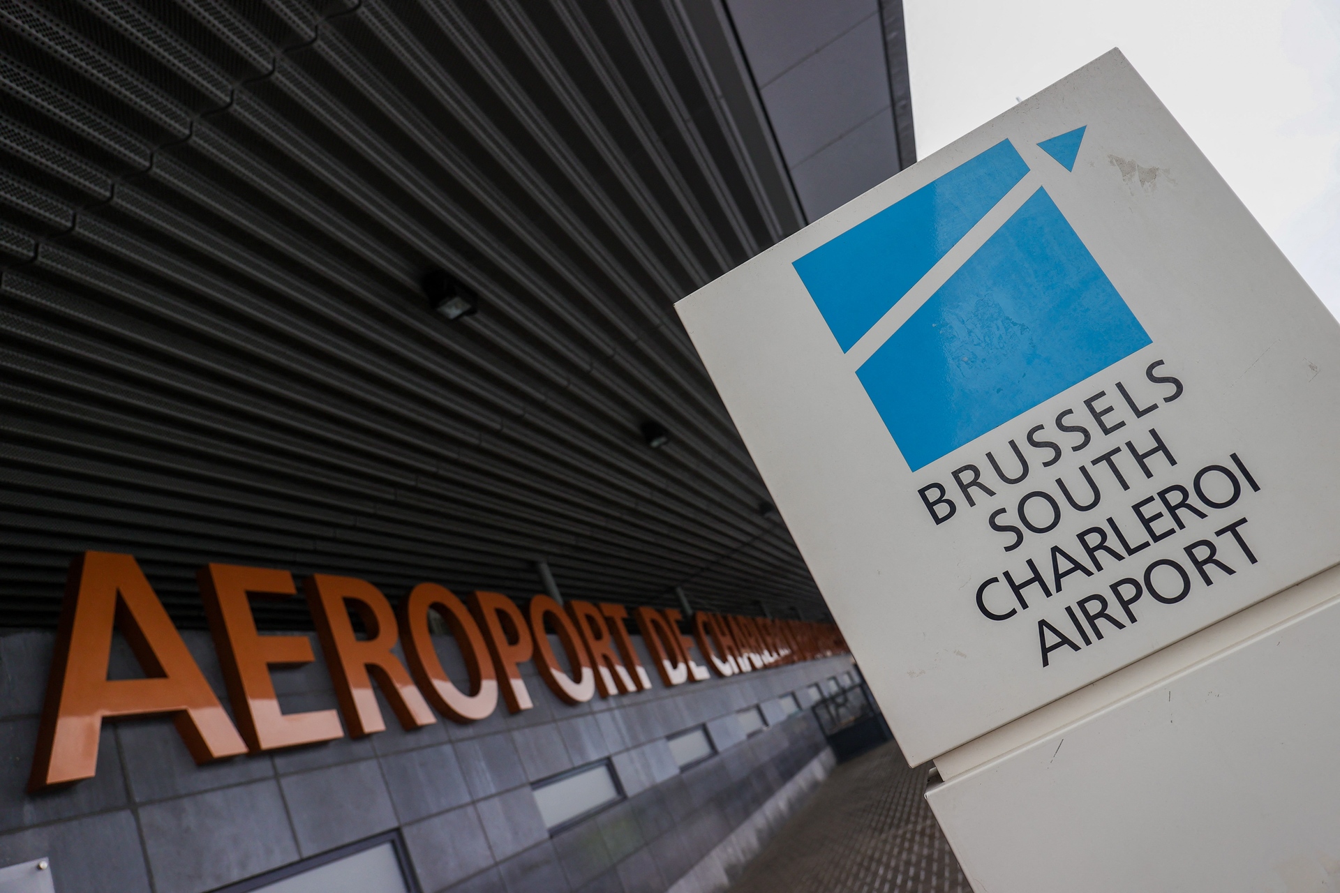 Grève massive: Tous les vols sont annulés ce matin à l'aéroport de Charleroi