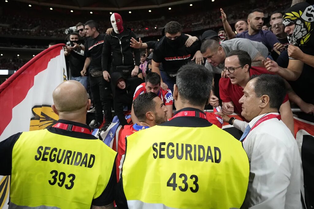 Hay que echar al Frente Atlético