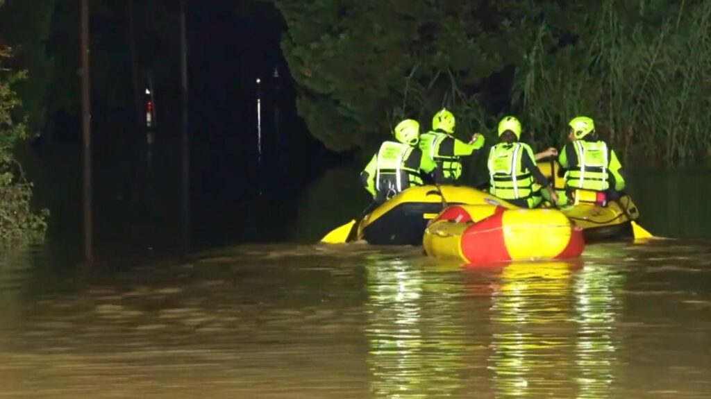 Hochwasser in Europa: Angespannte Lage an Oder und Neiße  – Fluten reißen deutsche Touristen mit