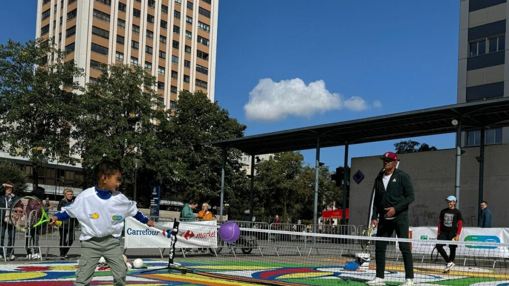 « Il donne de la couleur au quartier » : à Paris, un « playground » de tennis inauguré par Yannick Noah