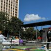 « Il donne de la couleur au quartier » : à Paris, un « playground » de tennis inauguré par Yannick Noah