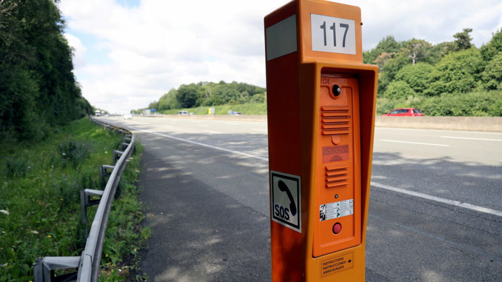 Île-de-France : pourquoi des escrocs volent les cartes SIM des bornes SOS sur les autoroutes