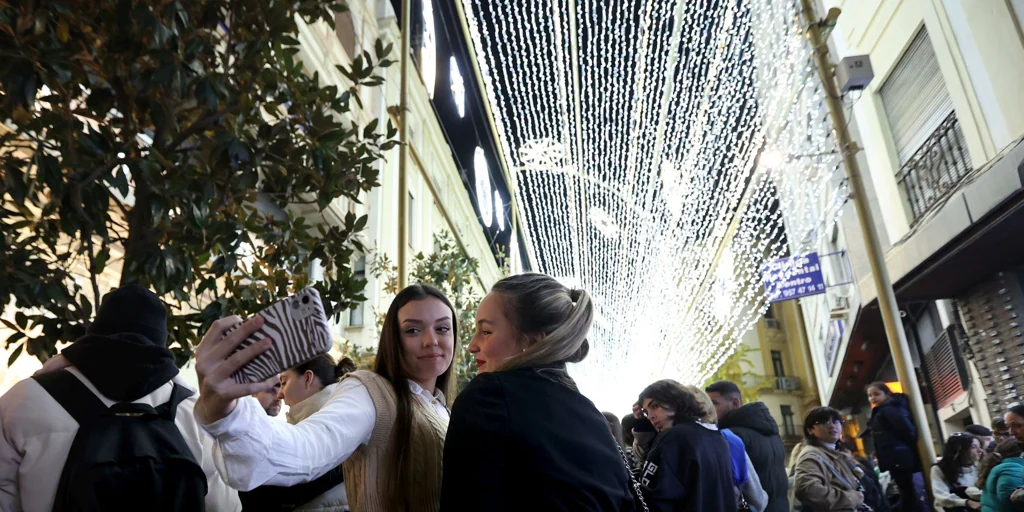 Iluminaciones Ximénez renovará en Córdoba el espectáculo de Navidad de Cruz Conde, que costará un 57 % más